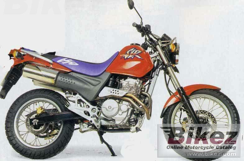 Big  slr 650 picture and wallpaper from Bikez.com